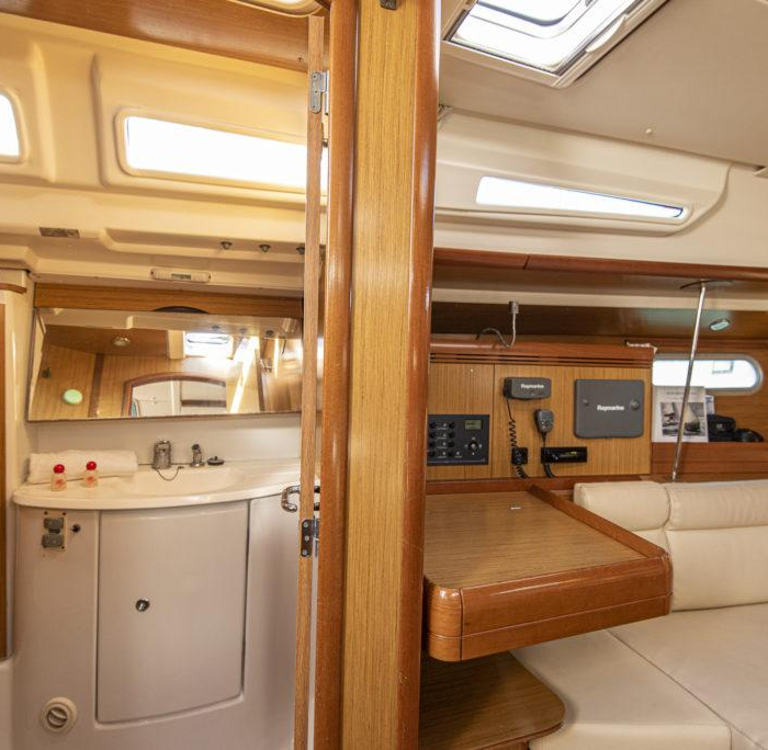 Benoit | Sun Odyssey 42 i photo 8