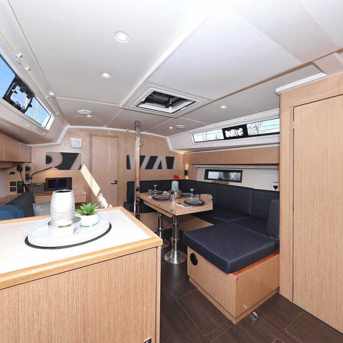 Aldebaran | Bavaria C42 photo 13