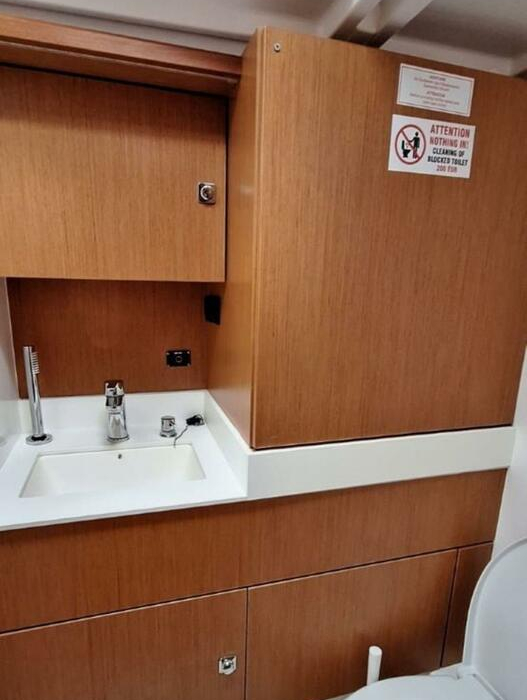 Bluna | Bavaria C45 photo 10