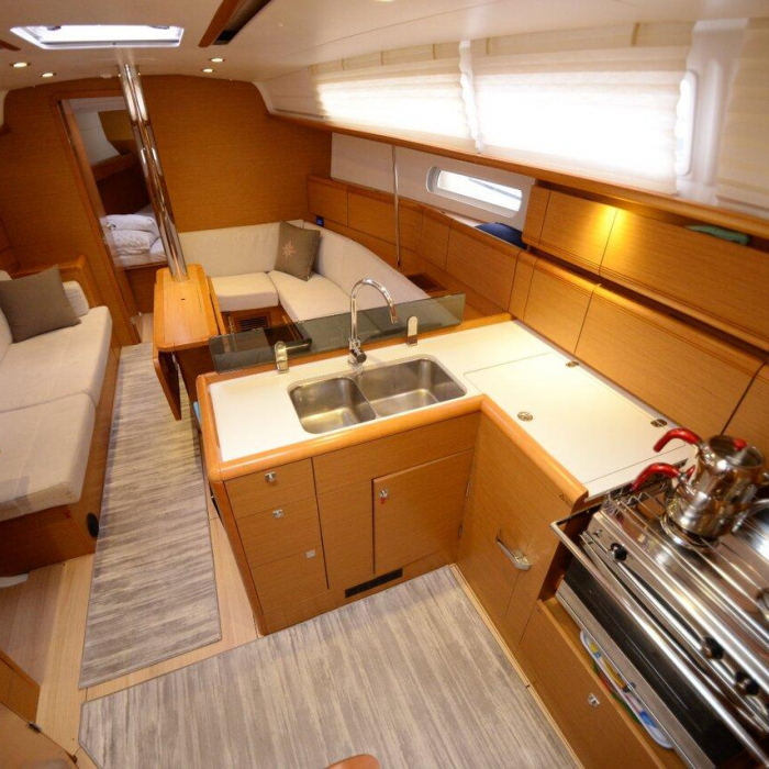 Mitis | Sun Odyssey 379 photo 9