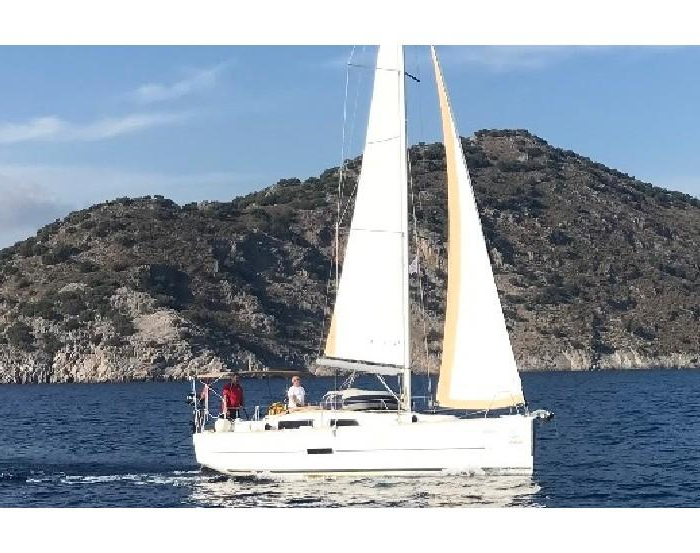 Friday | Dufour 350 Grand Large photo 9