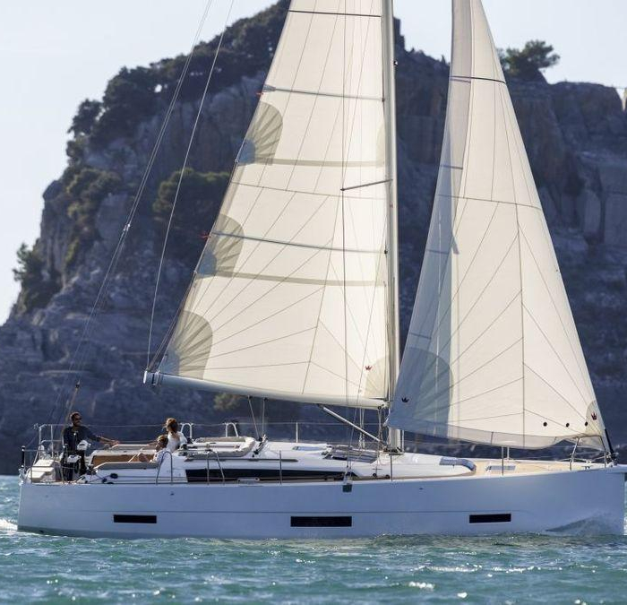 Bade Lal | Dufour 390 Grand Large photo 1