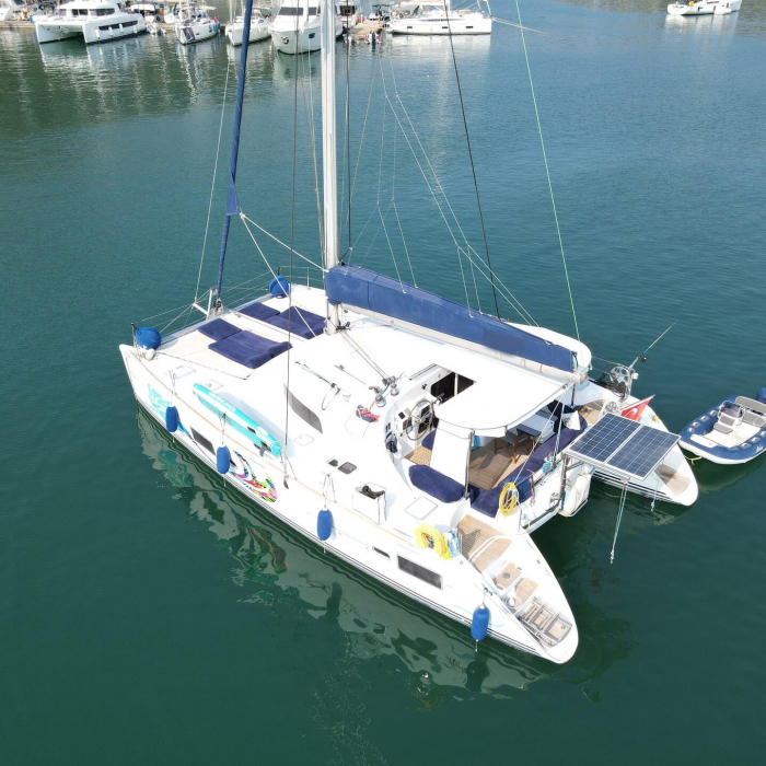 Aloha | Lagoon 410 S2 photo 8