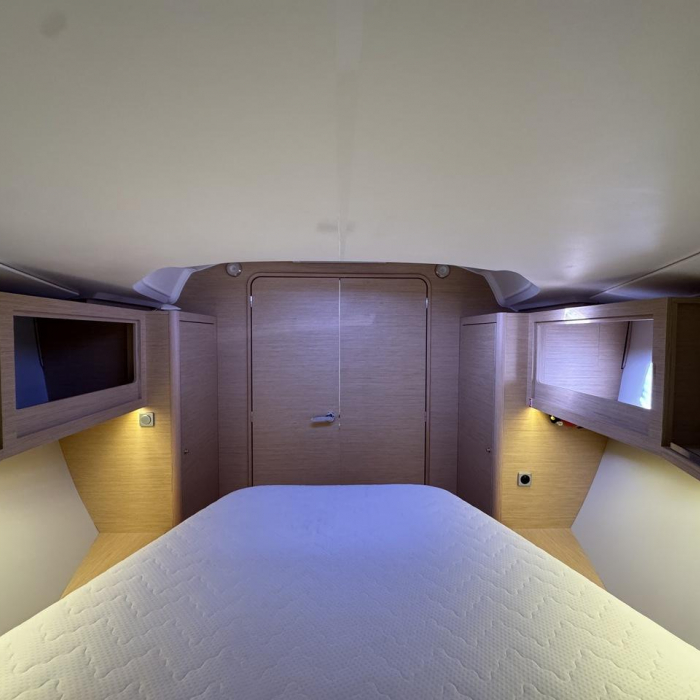 Thais | Dufour 37 photo 13