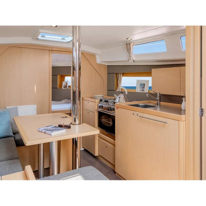 Blondi | Oceanis 35 photo 9