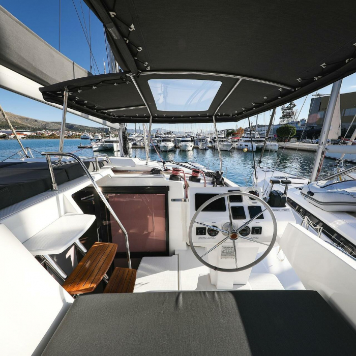 Macho | Fountaine Pajot Astrea 42 Quatuor photo 35