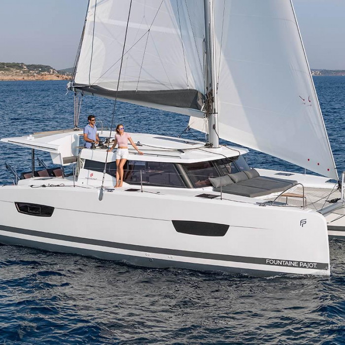 Monkey Puppy | Fountaine Pajot Isla 40 photo 17