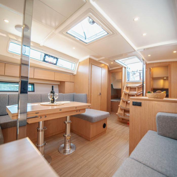 Fiona | Bavaria C42 photo 25