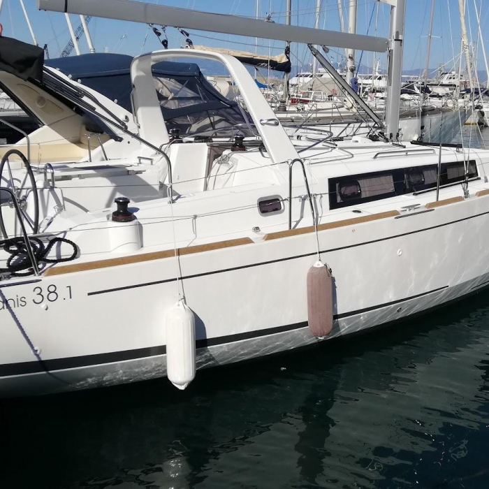 Chica | Oceanis 38.1 photo 1