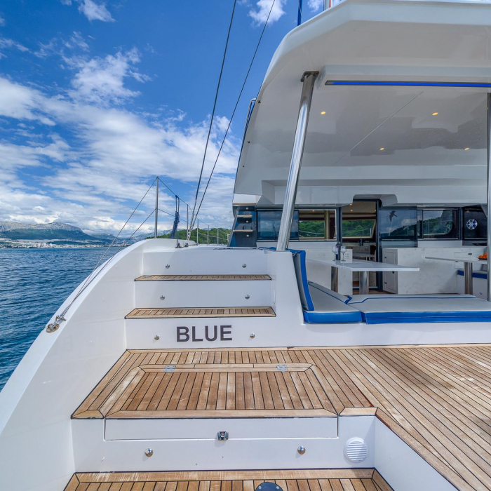 Blue | Luna 49 photo 8