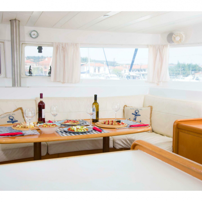 Dynamis | Lagoon 420 photo 7