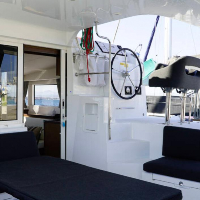 Chios | Lagoon 40 photo 13