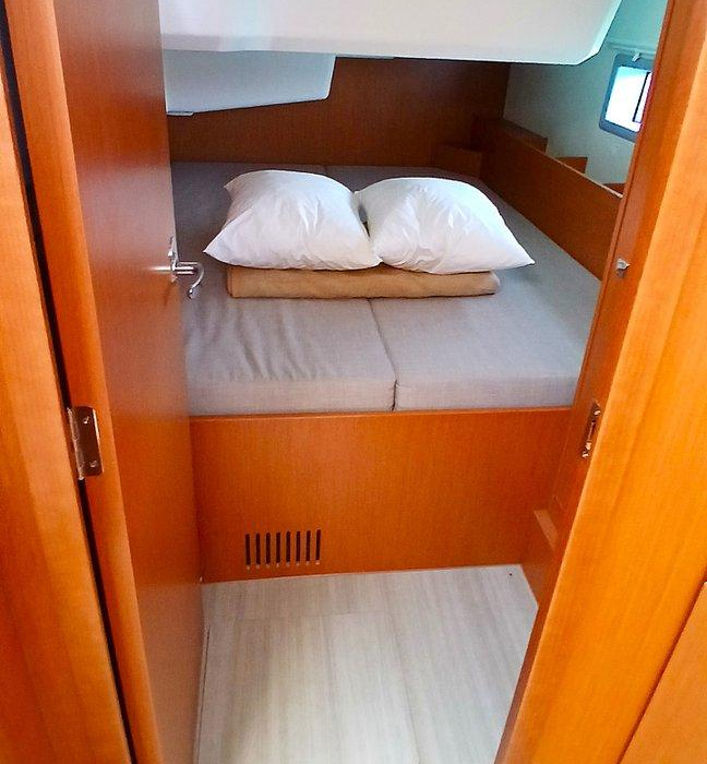 Eleni | Bavaria C38 photo 6