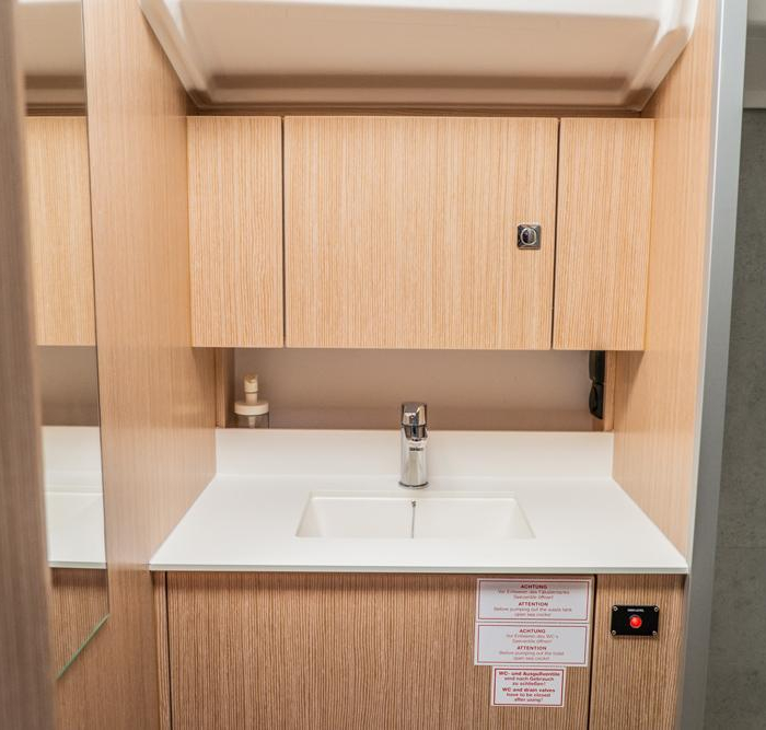 Aruna | Bavaria C42 photo 19