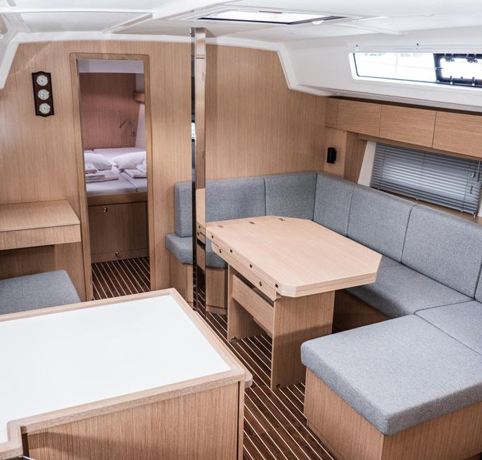 Aruna | Bavaria C42 photo 11