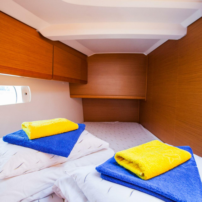 Rock Point | Sun Odyssey 509 photo 2