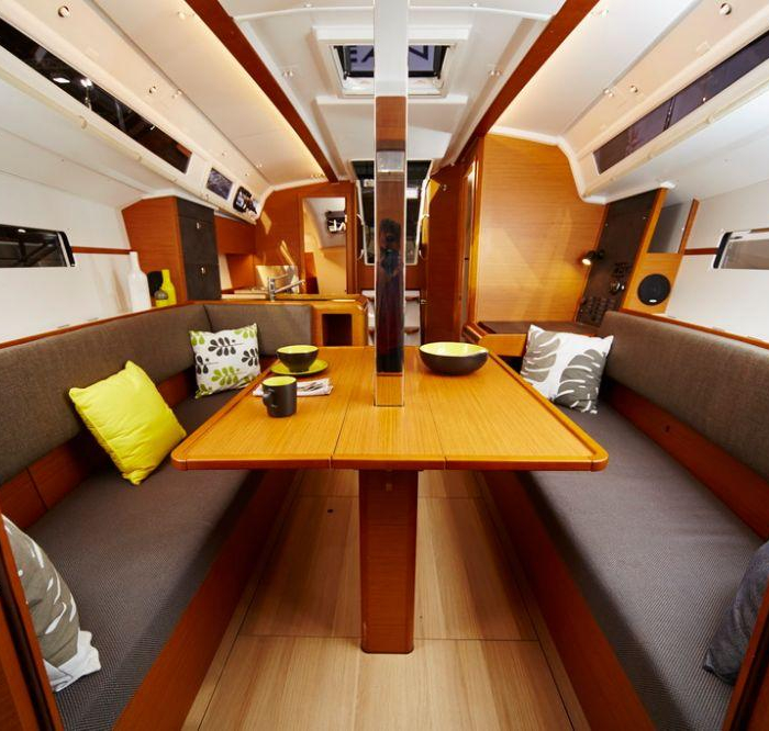 Bravo Kiss | Sun Odyssey 349 photo 10