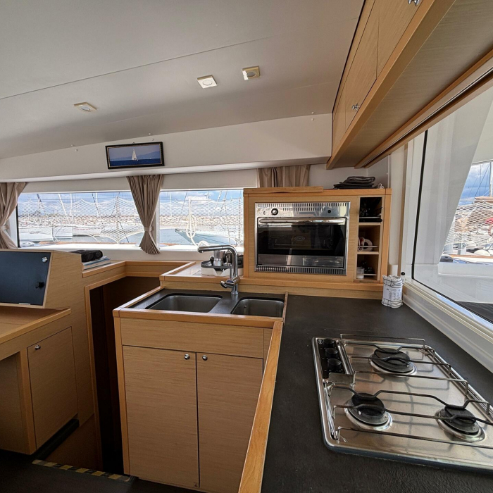 Aragorn | Lagoon 400 S2 photo 6