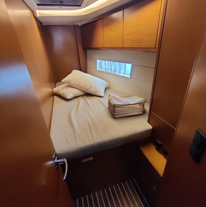 Silver I | Bavaria C45 photo 6