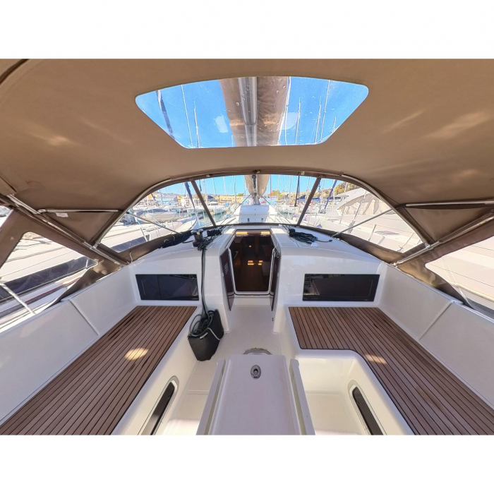 Vino Blanco (Radazul) | Sun Odyssey 490 photo 1