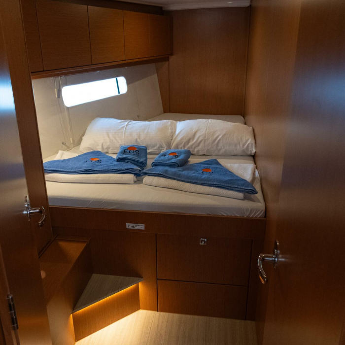 Iris | Bavaria C46 photo 12