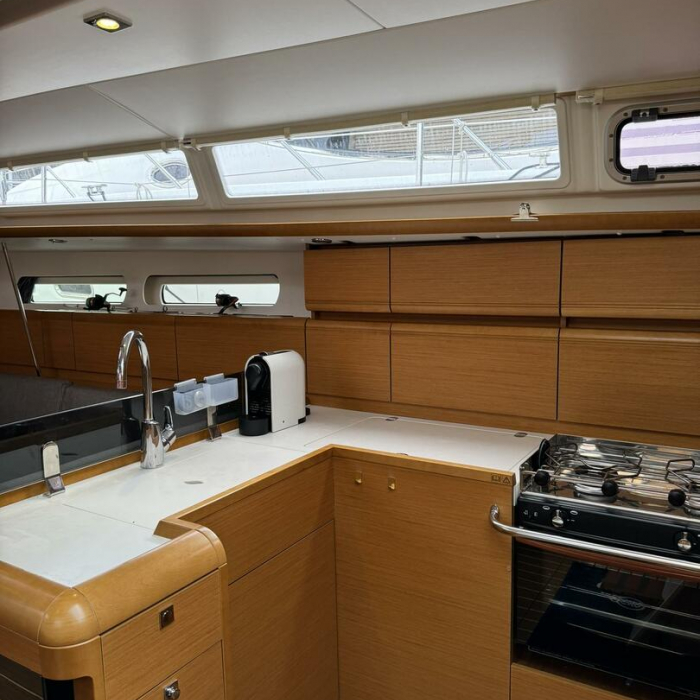 ZikkZakk | Sun Odyssey 409 photo 10