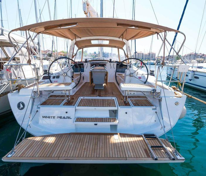 White Pearl | Oceanis 41.1 photo 1