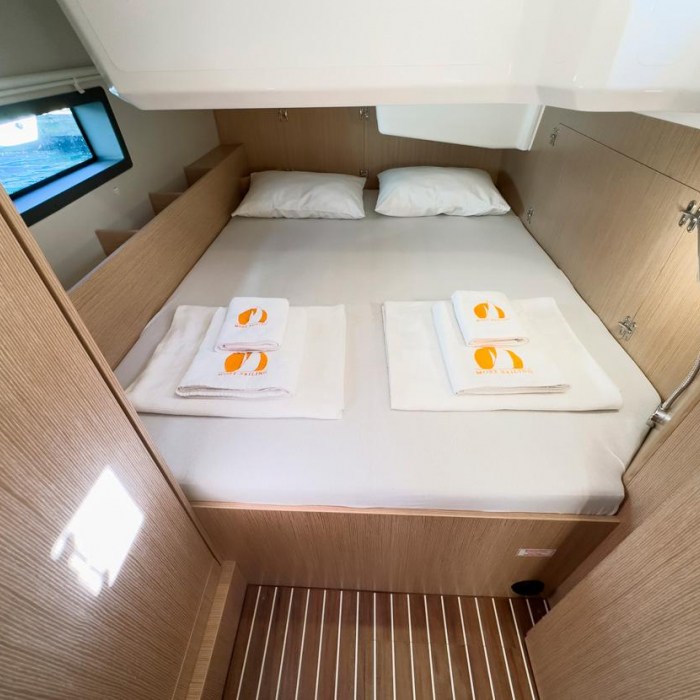 Coconut | Bavaria C38 photo 50