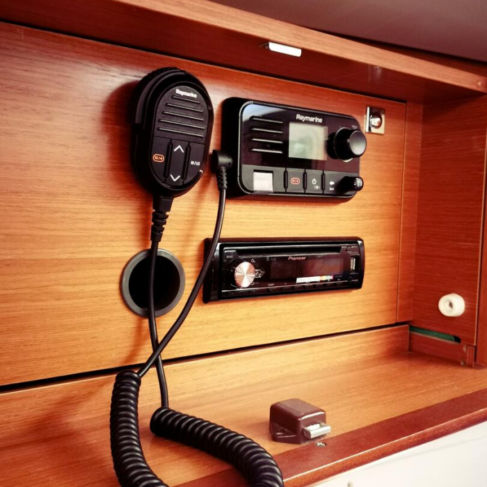 Mega | Dufour 460 photo 21