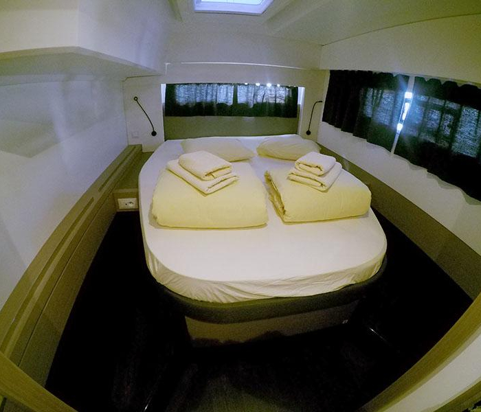 Imagine | Fountaine Pajot Astrea 42 photo 25