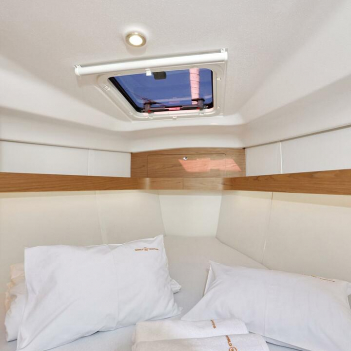 Hulk | Elan Impression 40 photo 23