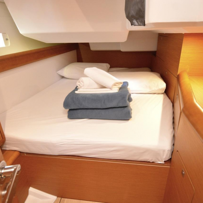 Black Kiss | Sun Odyssey 479 photo 8