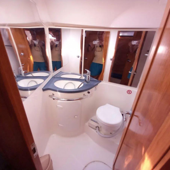 Okeanis S | Bavaria 42 photo 6