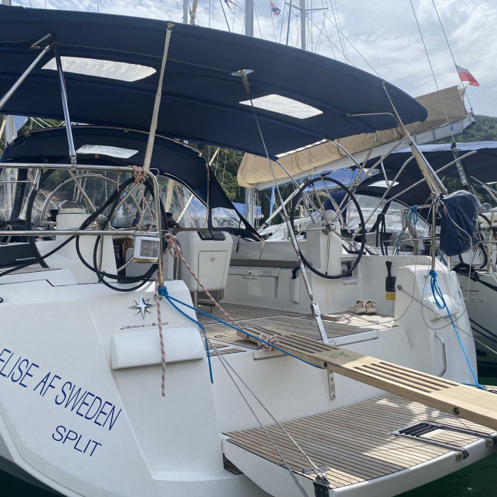 Elise of Sweden | Sun Odyssey 519 photo 3