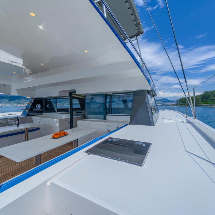 Blue | Luna 49 photo 17