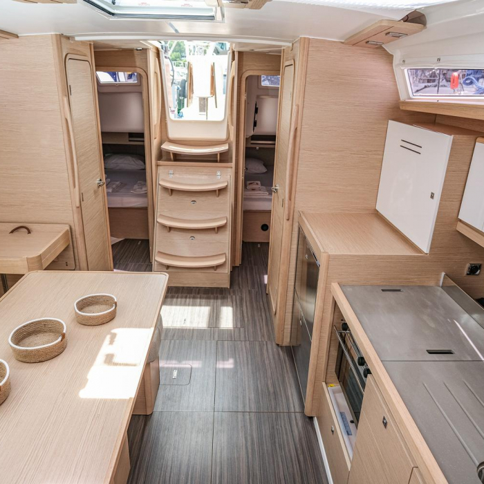 Paris | Dufour 390 photo 20