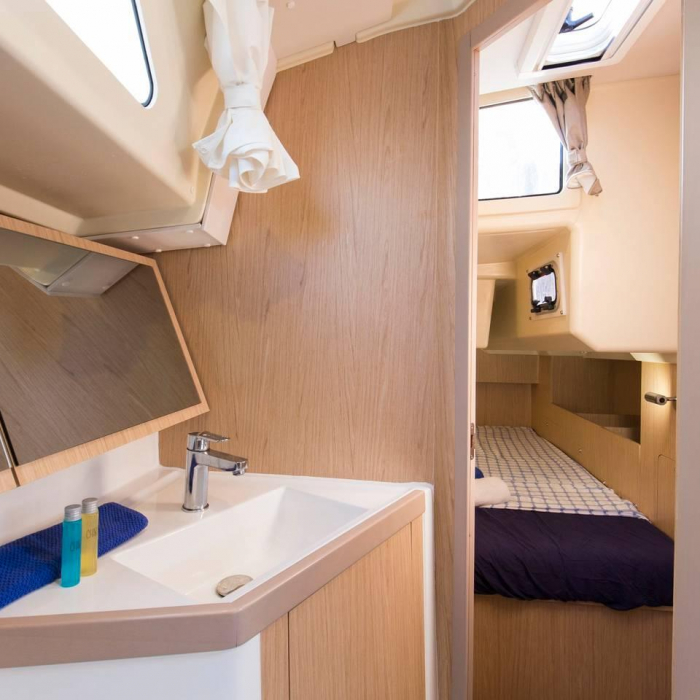 FUGIS II | Oceanis 41.1 photo 11