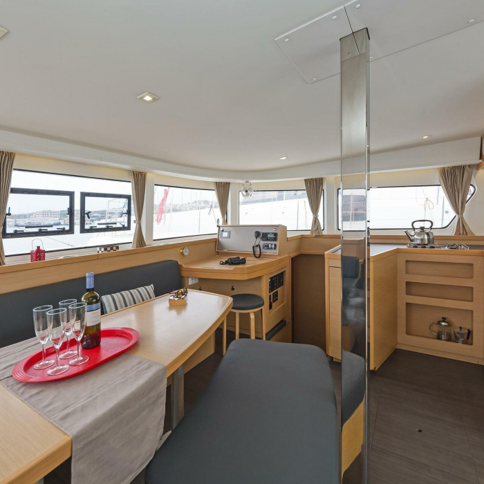 Breeze | Lagoon 42 A/C & GEN & WM photo 10