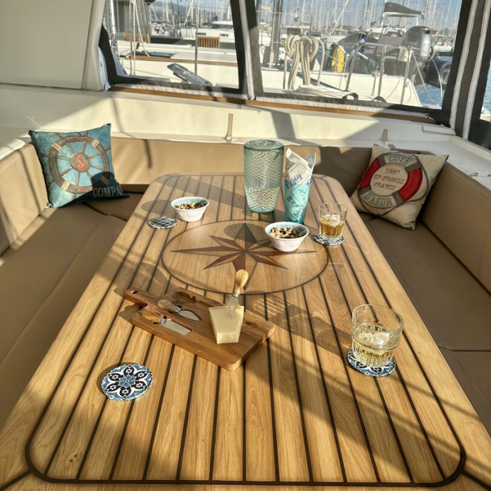 Infinity | Lagoon 500 photo 23