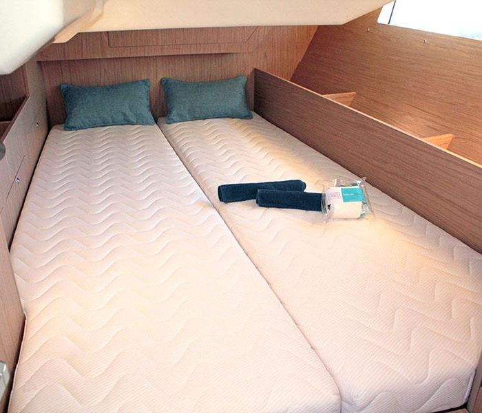 UNDER PRESSURE | Oceanis 41.1 photo 17