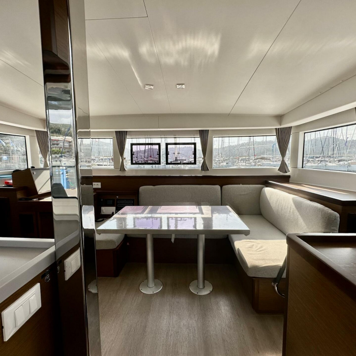 Sail Castor | Lagoon 40 photo 9