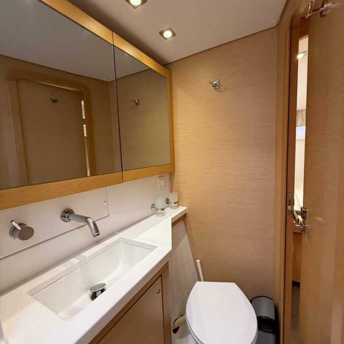 Lu Lu | Lagoon 450 Fly photo 14