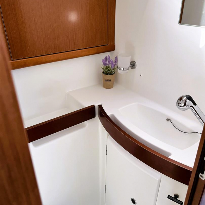 Twins | Oceanis 43+ photo 18