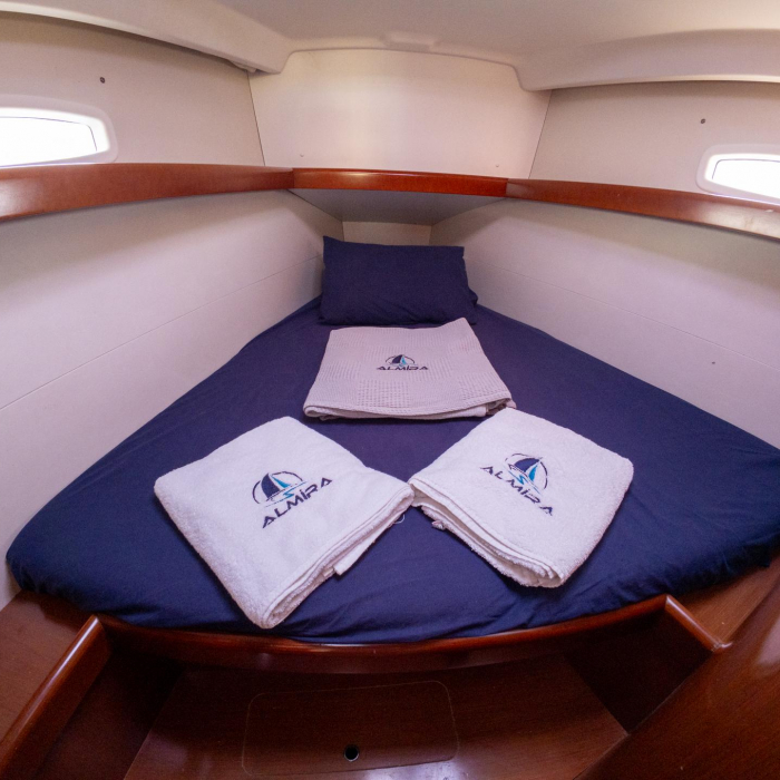 Violet | Oceanis 40 photo 12