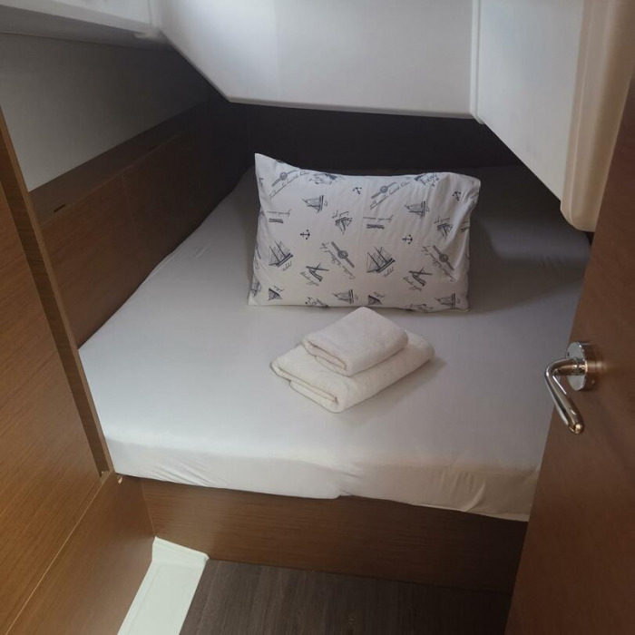 Kavinton | Sun Odyssey 380 photo 9