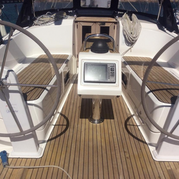 Elnath | Bavaria Cruiser 37 photo 4