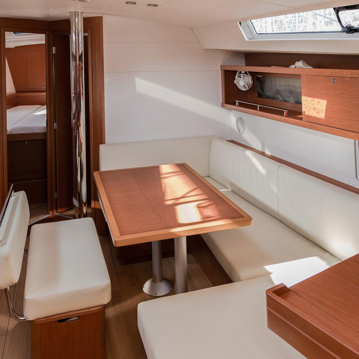 Slide | Oceanis 45 photo 10