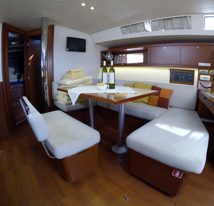 Neška II | Oceanis 45 photo 17