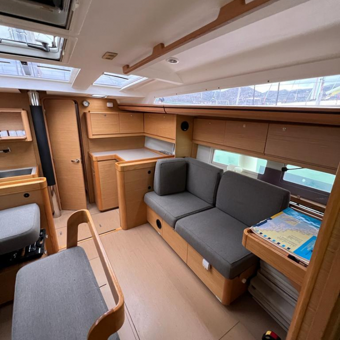 Valle d'Aosta | Dufour 520 Grand Large photo 6