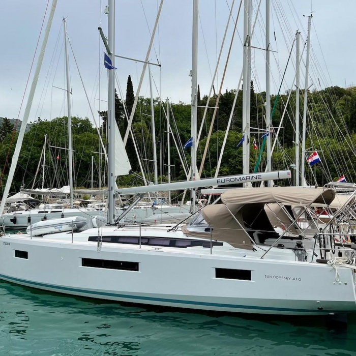 Thalia | Sun Odyssey 410 photo 3